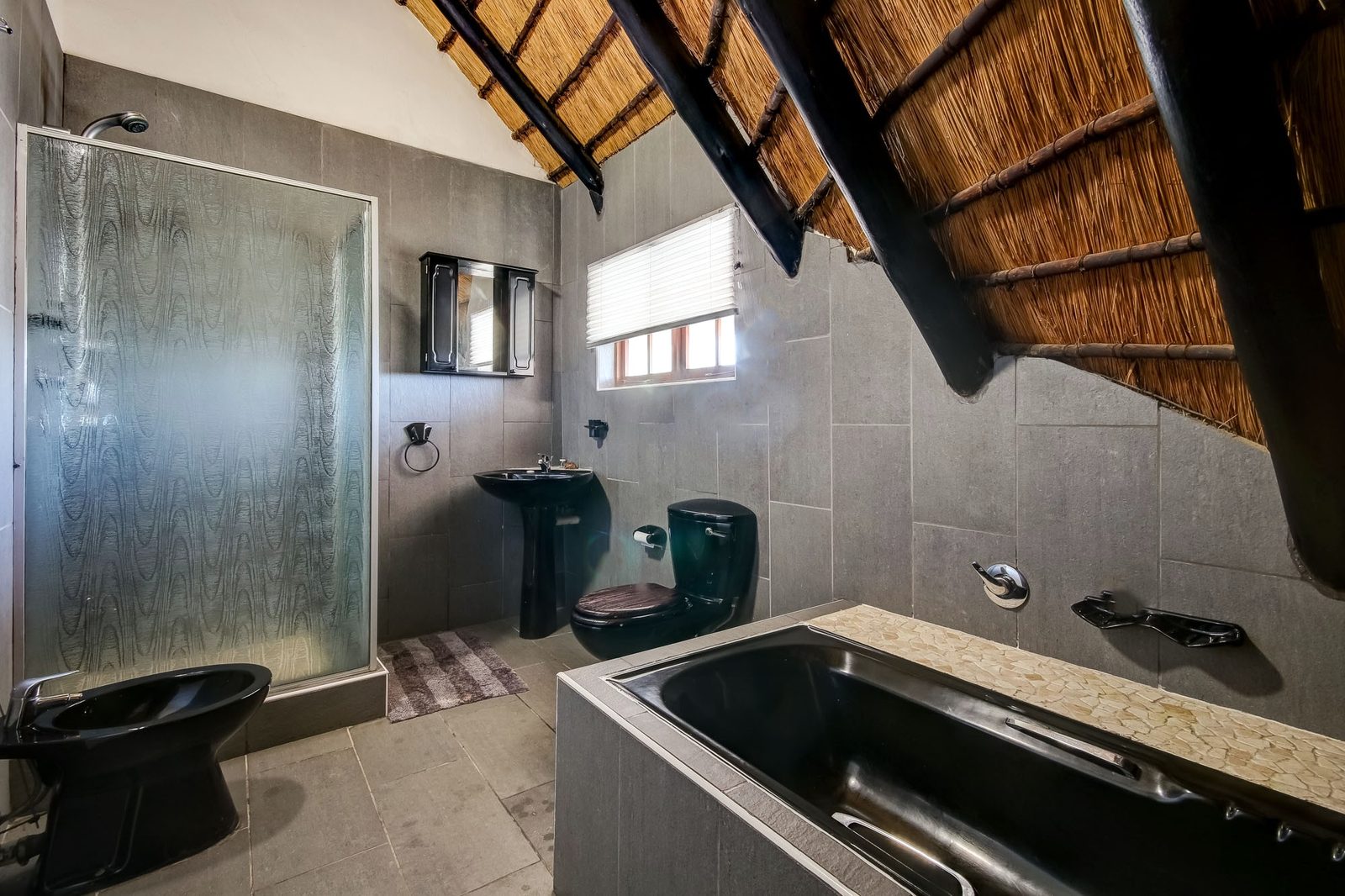 The Lodge executive suite bathroom